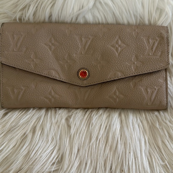 Stunning w/COA Empreinte Louis Vuitton wallet - Picture 7 of 7
